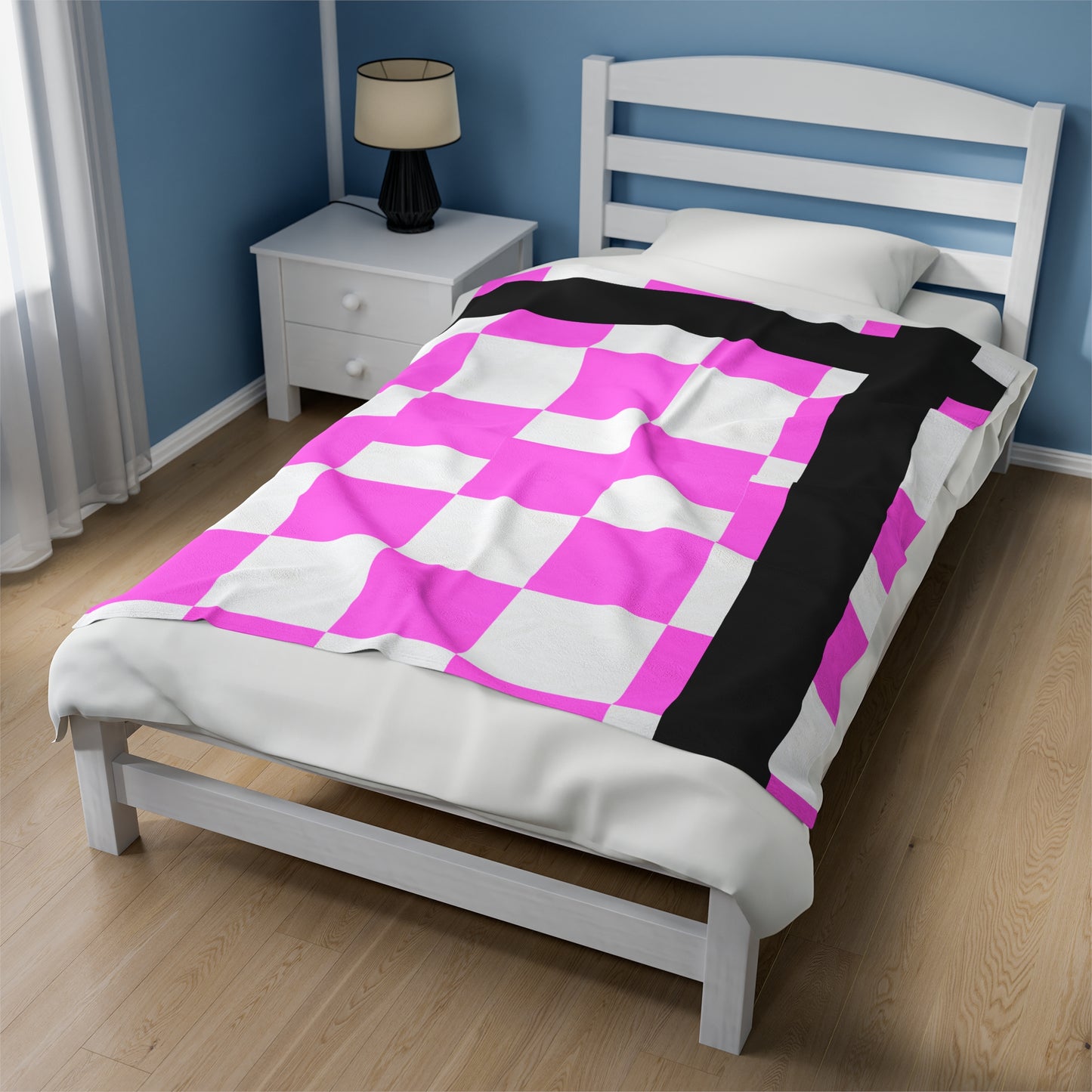 Vibrant Pink Checkered Velveteen Plush Blanket - Cozy & Stylish Home Accessory